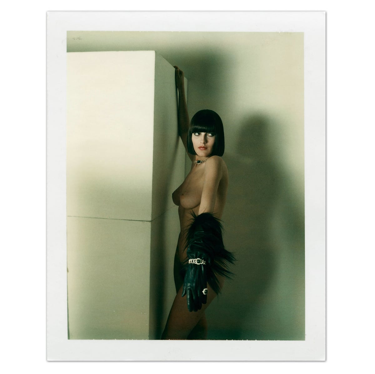 helmut-newton-polaroids-taschen-books-fitcasually-79700001402-1200px-0339