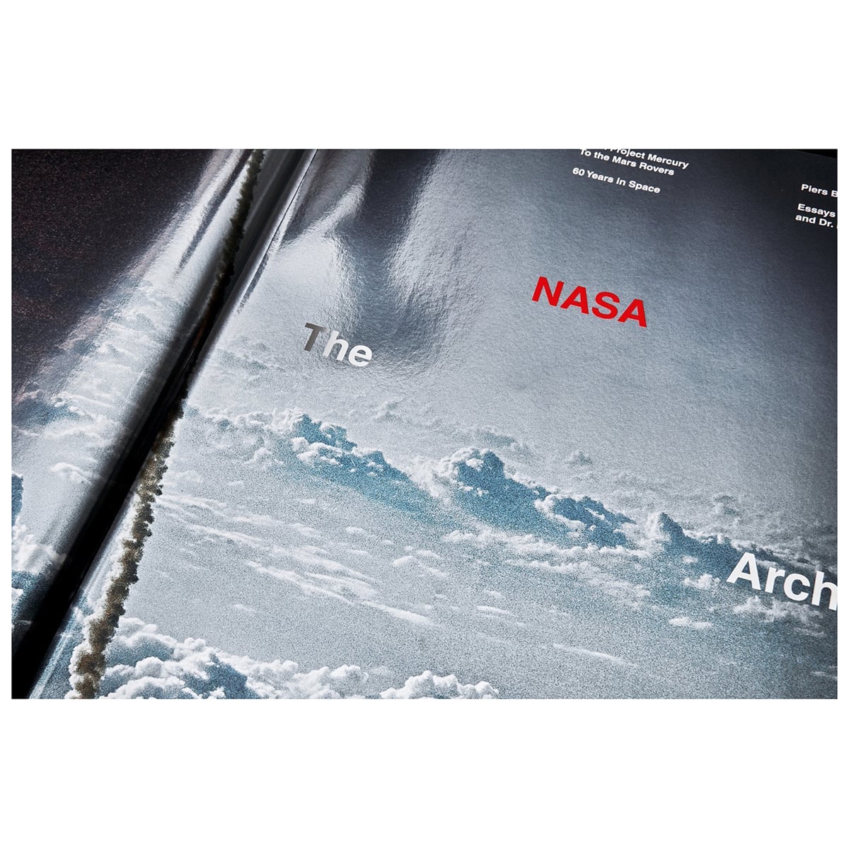 the-nasa-archives-60-years-in-space-taschen-books-fitcasually-10600001939-1200px-1579